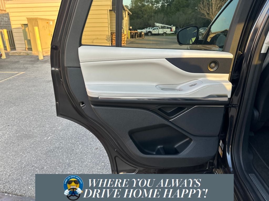 2026 Lincoln Navigator Premiere