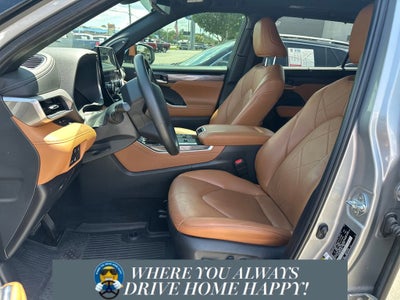 2024 Toyota Highlander Hybrid Platinum