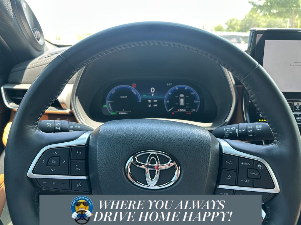 2024 Toyota Highlander Hybrid Platinum